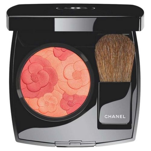 New makeup from Chanel: Camellia Peach Blush